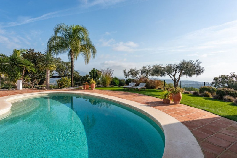 Vila LUX, Marbella, piscina exterioara, gradina, vedere panoramica mare-munte