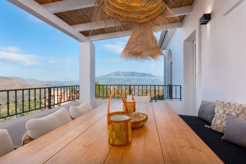 Vila LUX, Marbella, piscina exterioara, gradina, vedere panoramica mare-munte