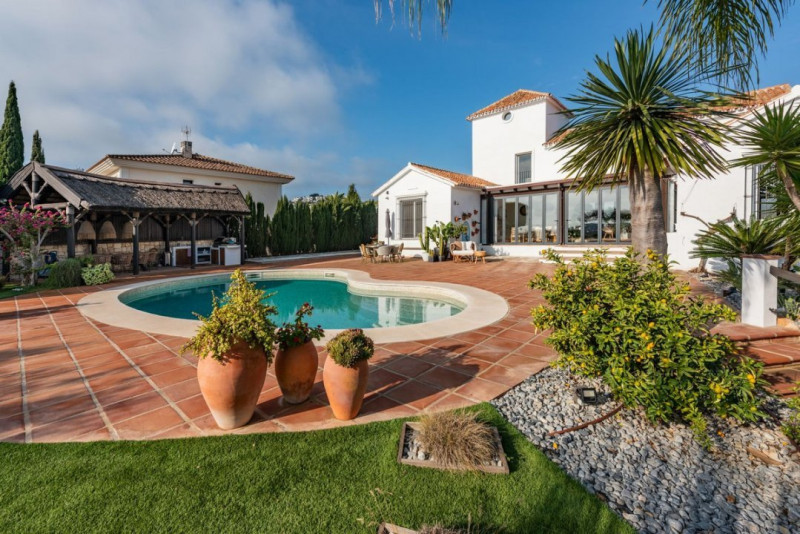 Vila LUX, Marbella, piscina exterioara, gradina, vedere panoramica mare-munte